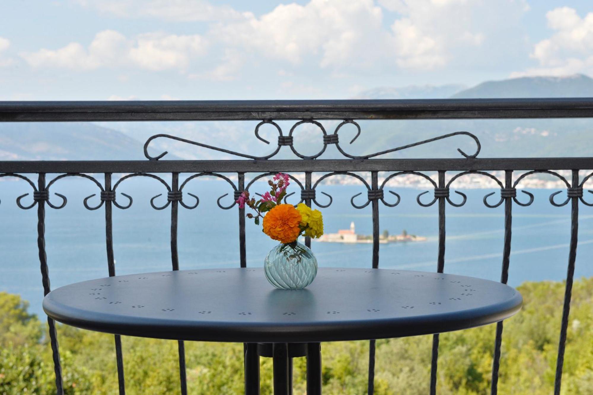 Villa Vista Azzurra Tivat Exterior foto