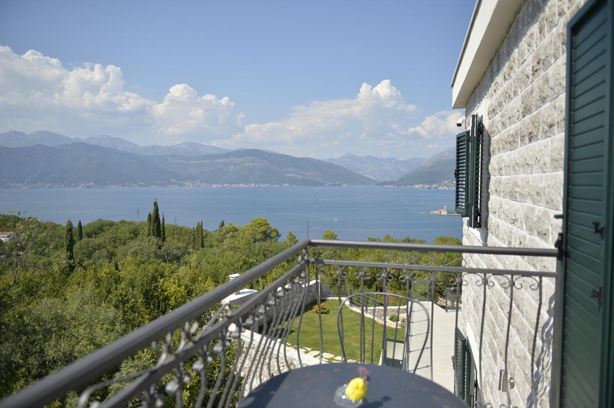 Villa Vista Azzurra Tivat Exterior foto